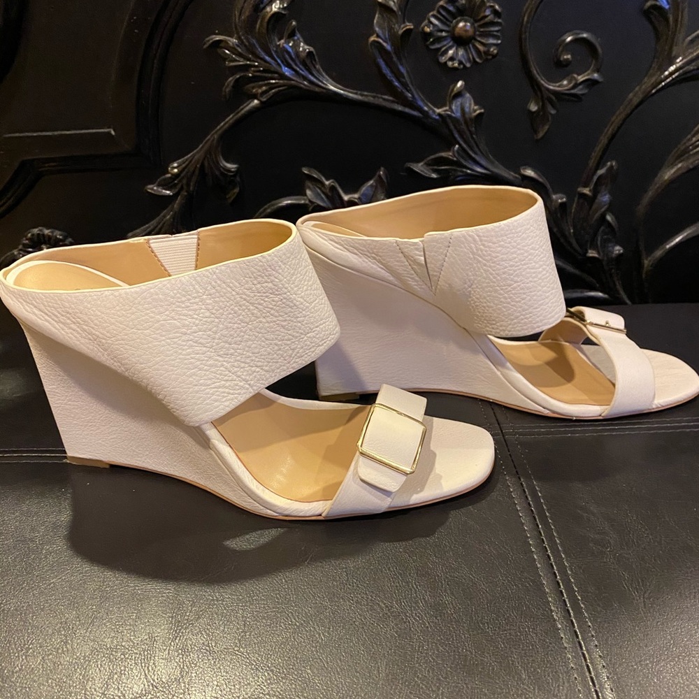 Ann Taylor-Helen leather wedge mule, 9M, WetStucco